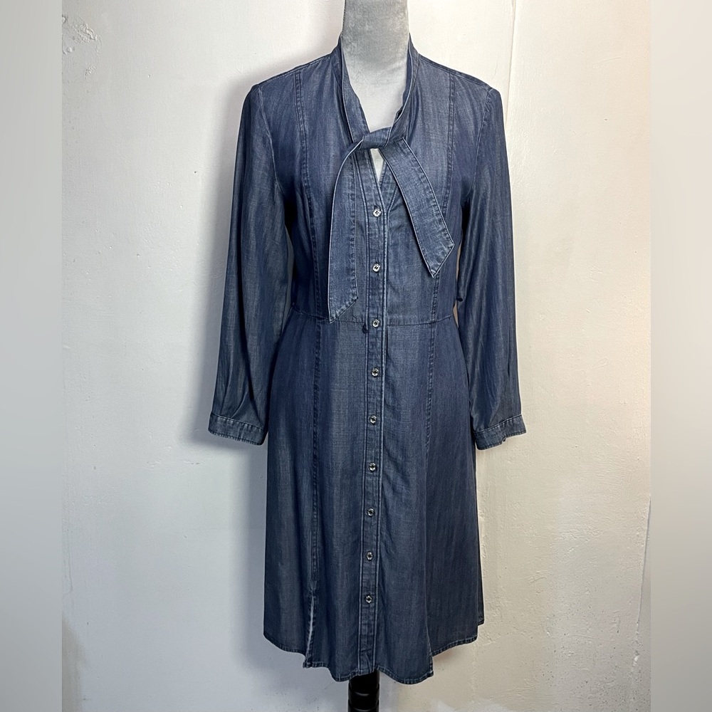 #0138 NWOT Tommy Hilfiger Never Worn Denim Button Down Dress w/ Tie at Top-8 - Picture 1 of 9